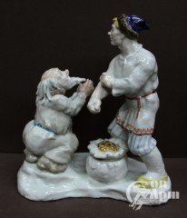 Скульптура "Поп и Балда"